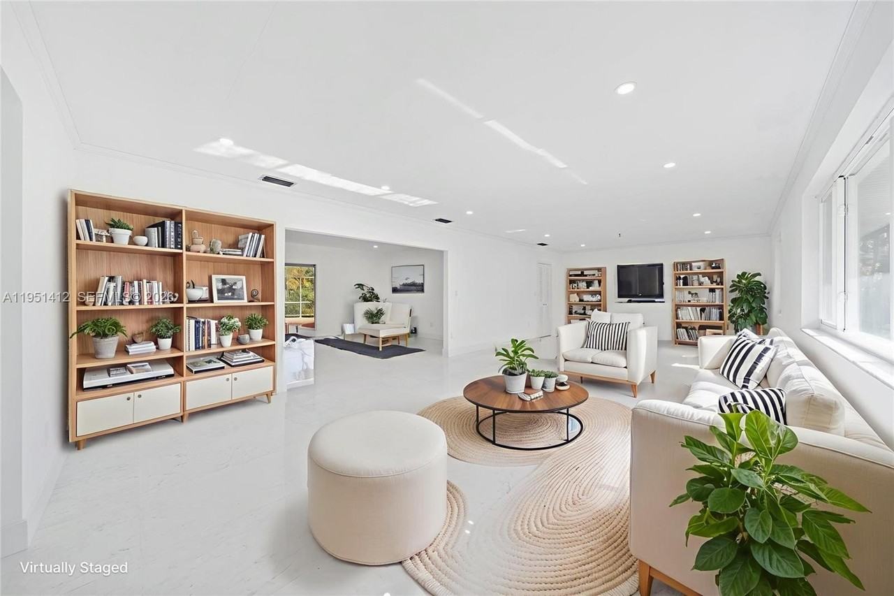 7021 Sw 107th St - Photo 4 of 30