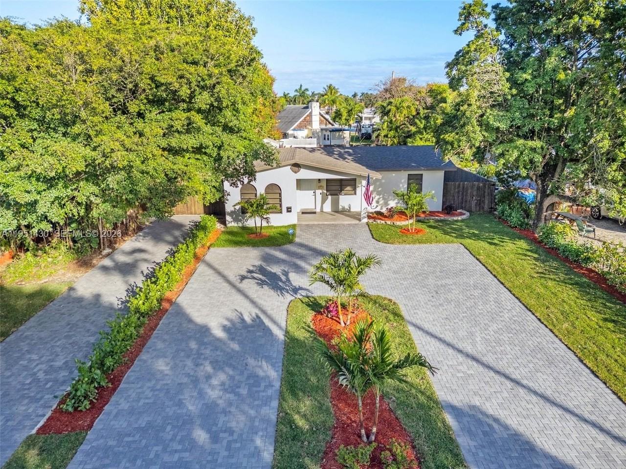 1075 Ne 12th Ave #1075