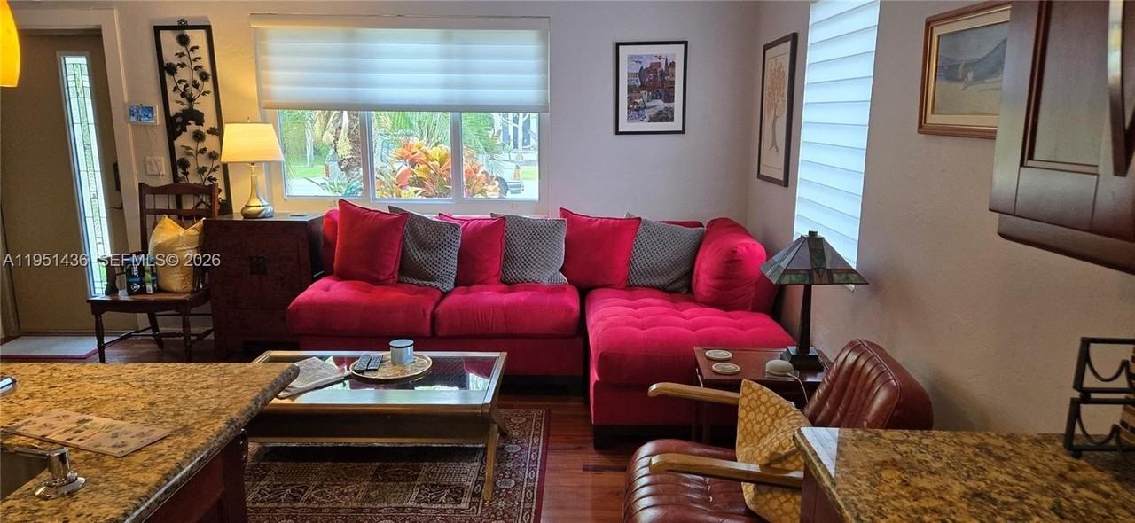 4317 Sw 62nd Ave - Photo 5 of 24