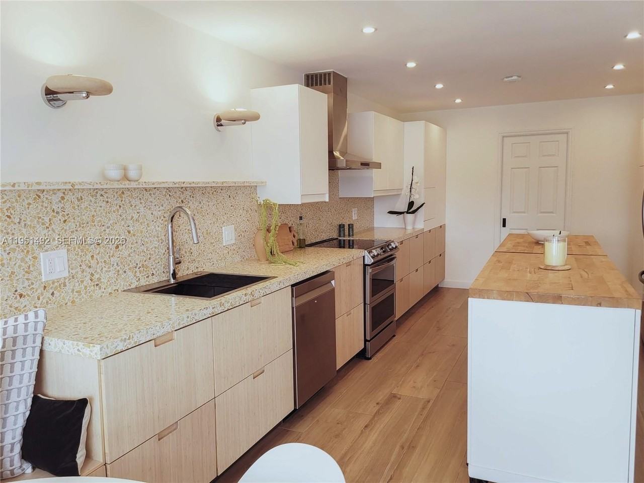 13228 Sw 10th Ln - Photo 7 of 50