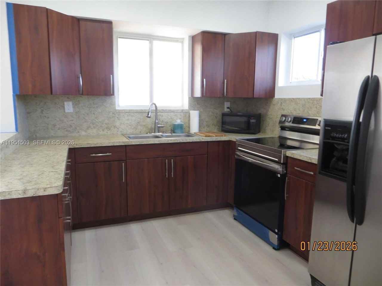 7435 Sw 22nd St - Photo 7 of 22