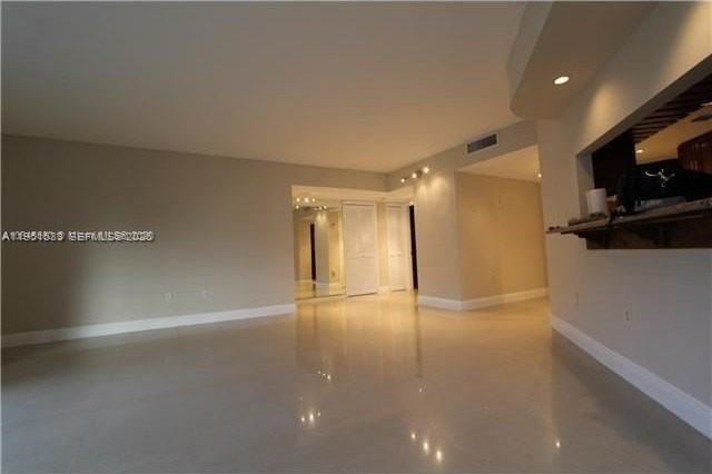 21075 Ne 34th Ave #103-2 - Photo 4 of 14