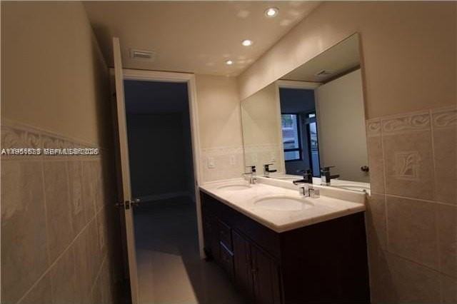 21075 Ne 34th Ave #103-2 - Photo 6 of 14