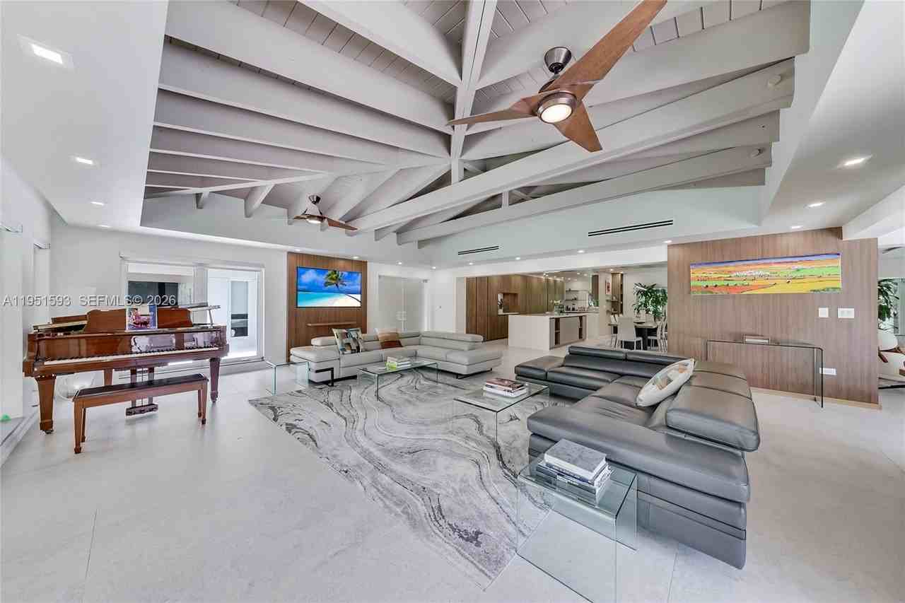 4144 Pinta Ct - Photo 7 of 48