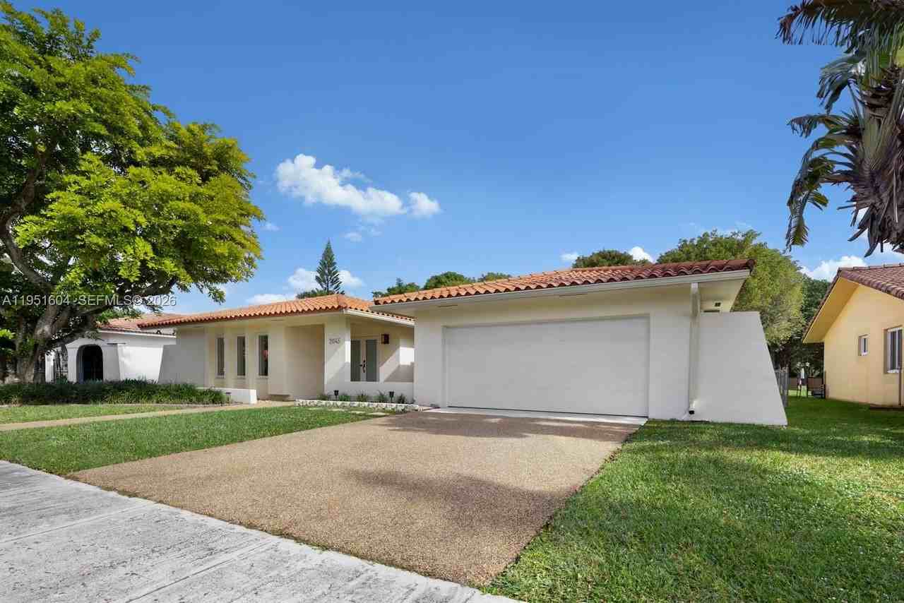 2045 Sw 125th Ct #2045 - Photo 3 of 29