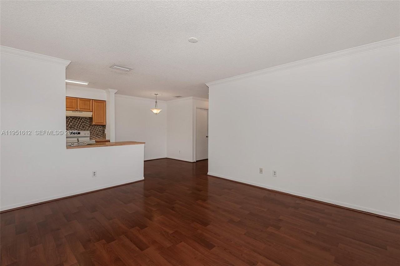 714 Nw 103rd Ter #202 - Photo 4 of 33