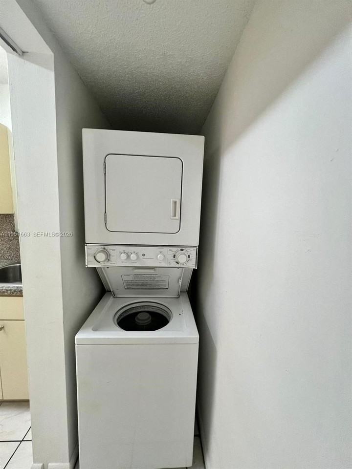 590 Nw 114th Ave #101 - Photo 2 of 10