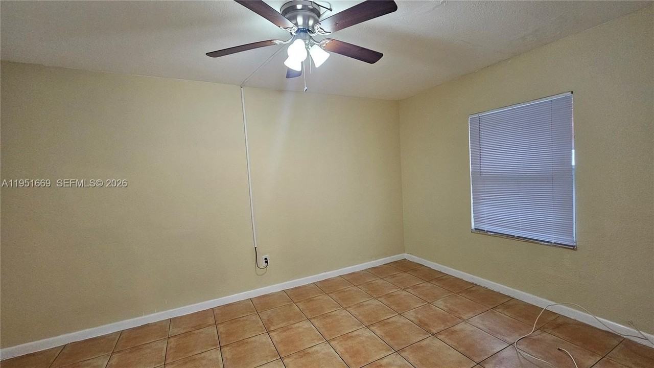 1848 Madison St #3 - Photo 5 of 11