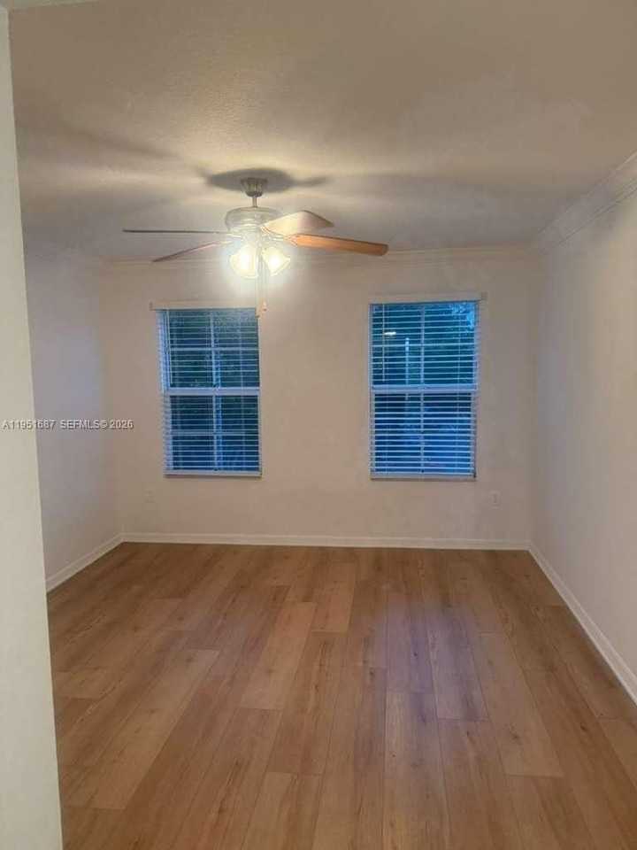 4211 San Marino Blvd #301 - Photo 6 of 26