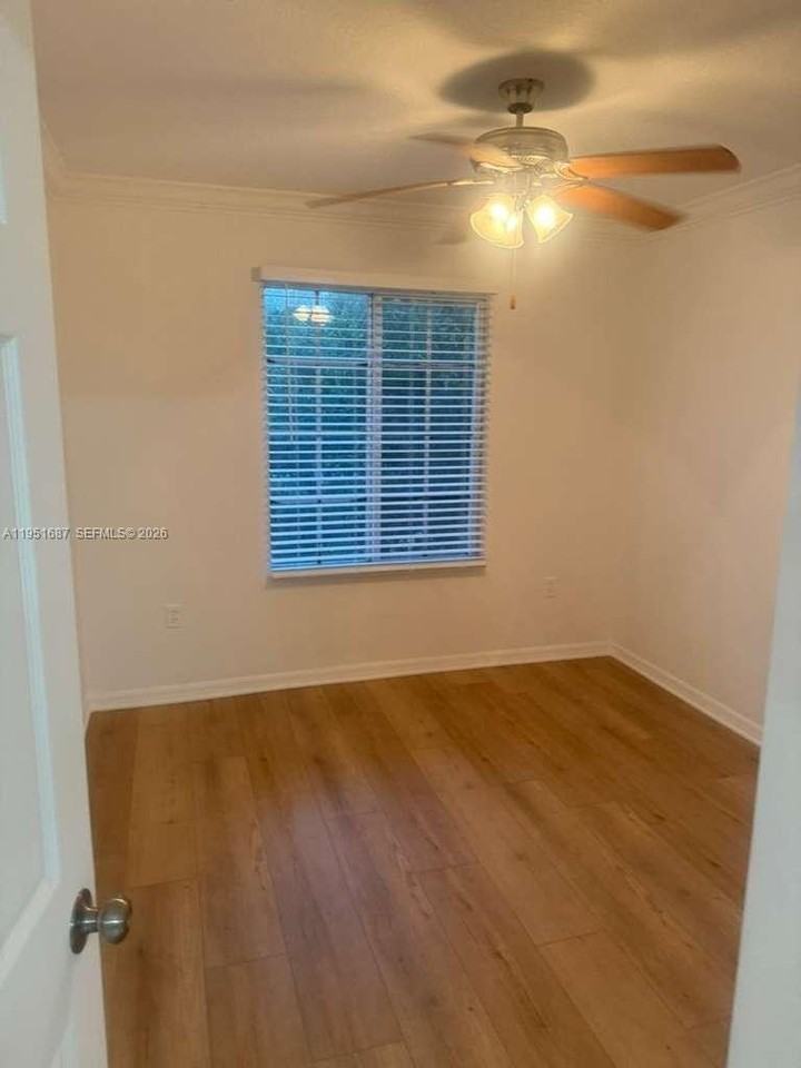 4211 San Marino Blvd #301 - Photo 7 of 26