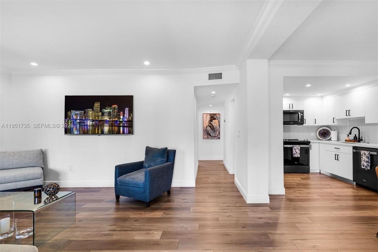 5930 Sw 47th St #0 - Photo 4 of 34