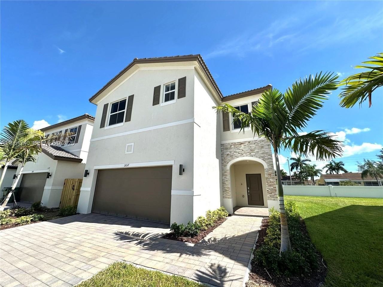 2657 Se 24th Ct - Photo 2 of 26