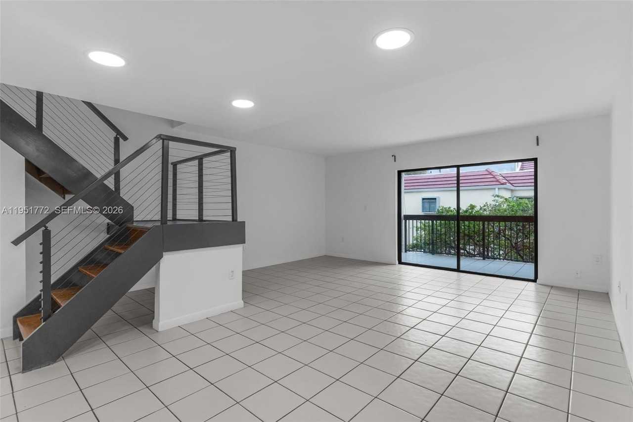 8811 Sw 130th Pl #204 - Photo 3 of 21