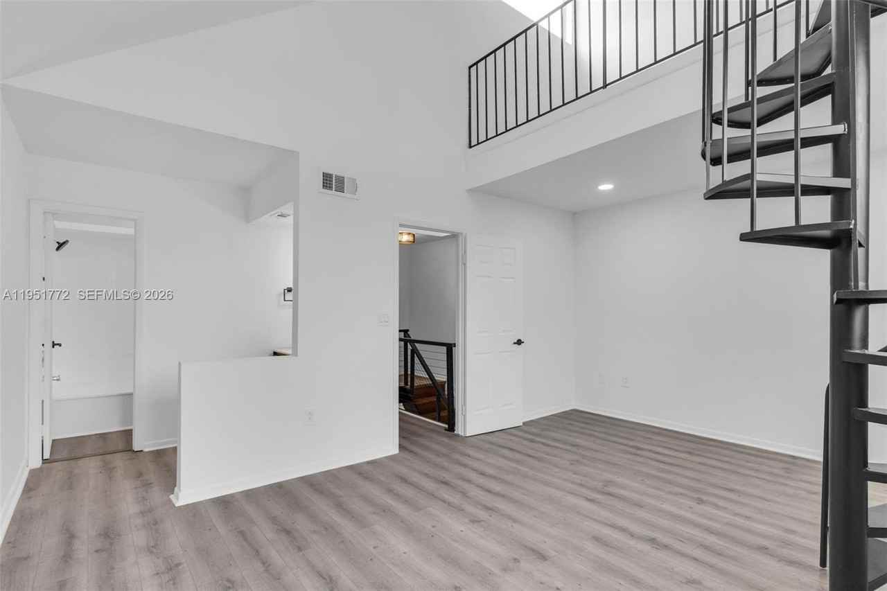 8811 Sw 130th Pl #204 - Photo 5 of 21