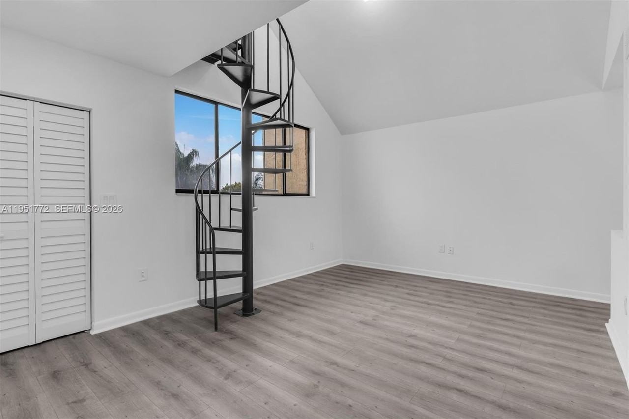 8811 Sw 130th Pl #204 - Photo 6 of 21