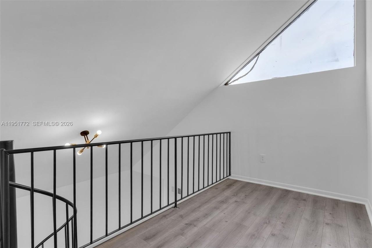 8811 Sw 130th Pl #204 - Photo 7 of 21