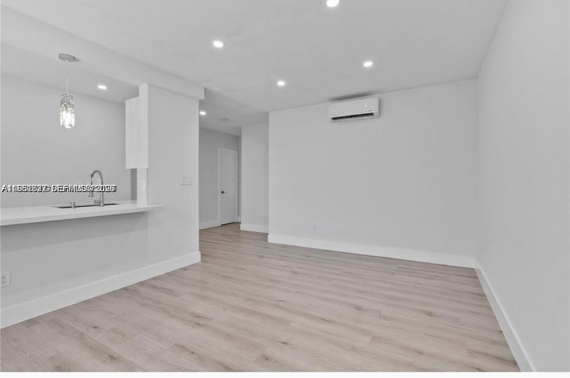 520 79th St #3 - Photo 3 of 11