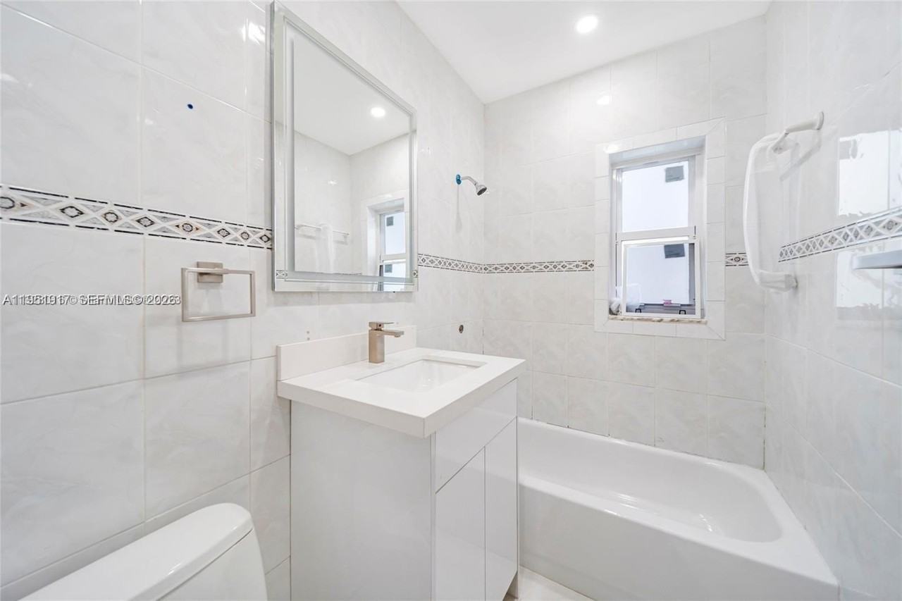 11020 Ne 10th Ave #11022 - Photo 7 of 10