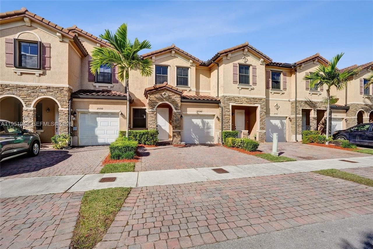 25342 Sw 115th Ave #1 - Photo 2 of 45