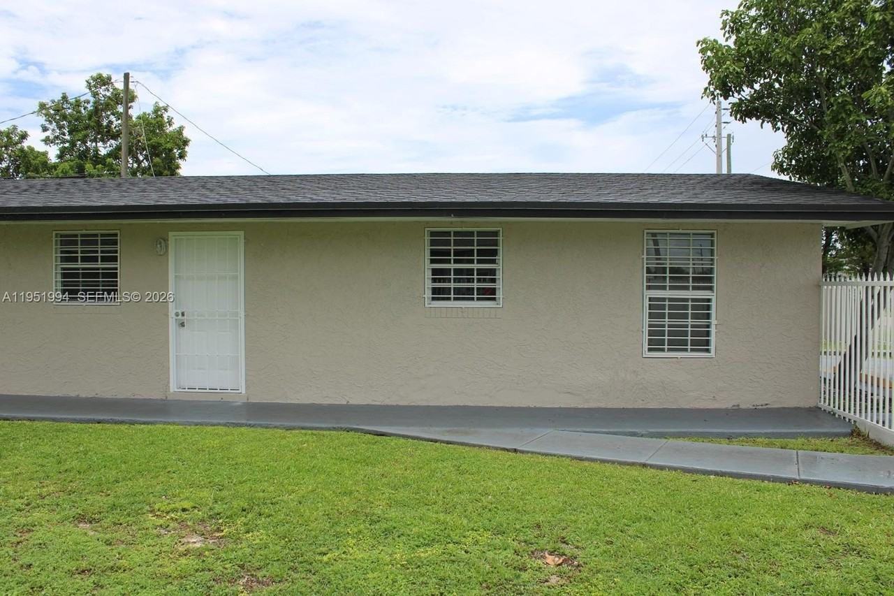 11535 Sw 224th St #2 - Photo 3 of 22