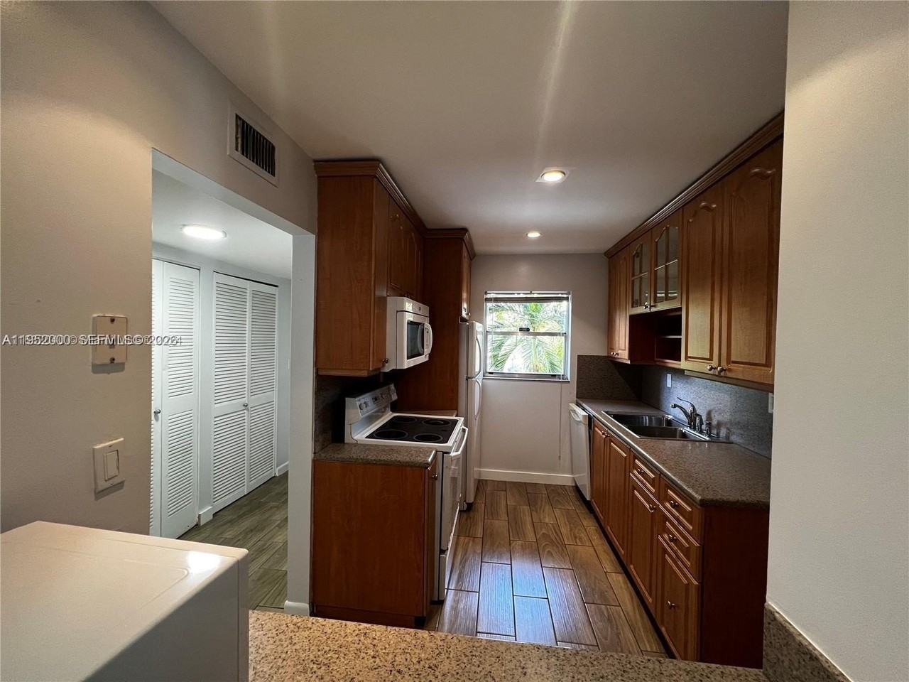 4111 Stirling Rd #308 - Photo 3 of 31