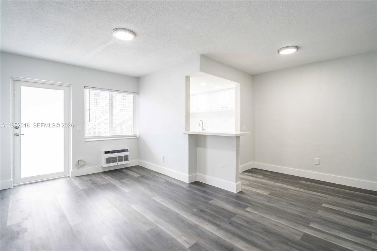 6650 Miller Dr #7 - Photo 4 of 18