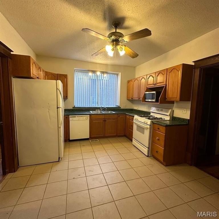 4666 Rosa Ave #A - Photo 3 of 7