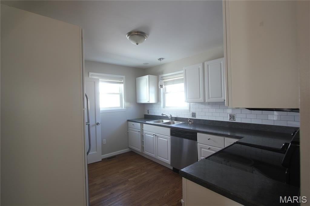 3623 Steins St - Photo 5 of 12