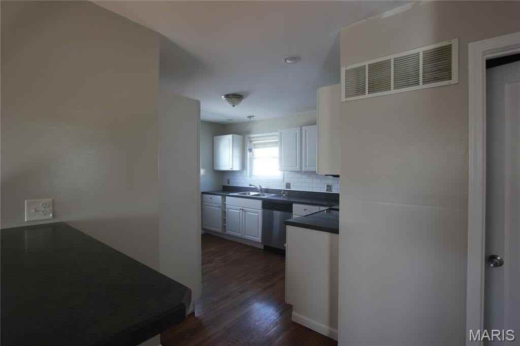 3623 Steins St - Photo 6 of 12