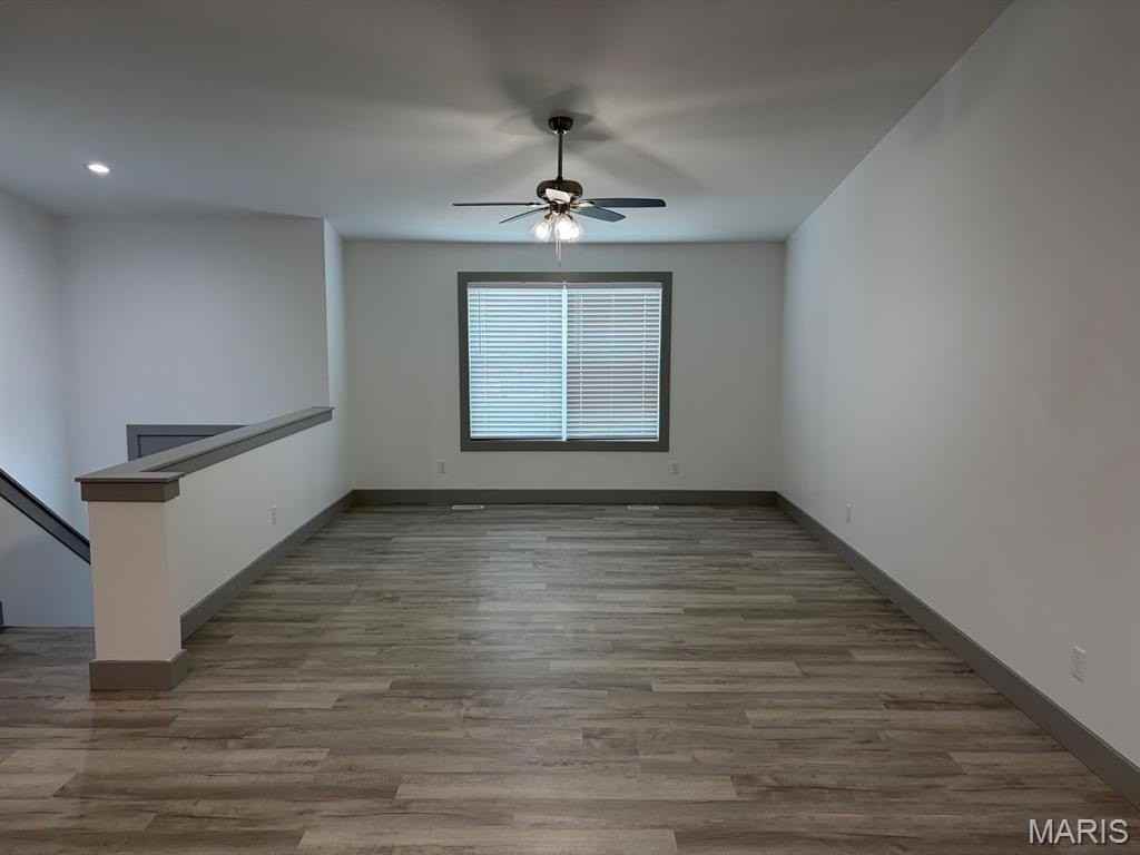 1160 Marathon Dr - Photo 5 of 17