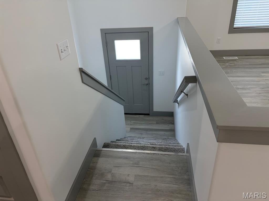 1160 Marathon Dr - Photo 6 of 17