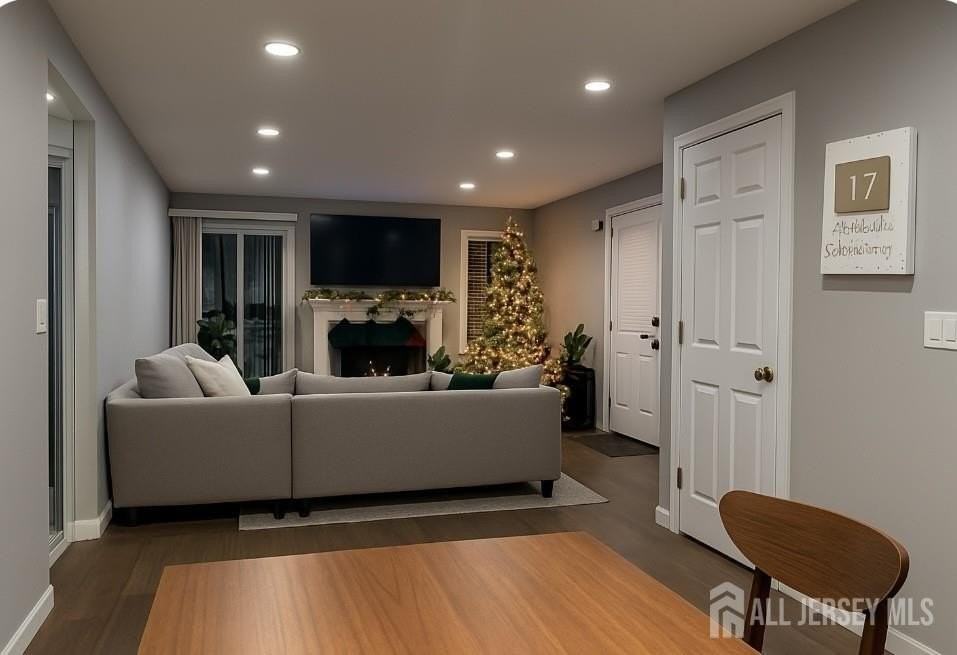 340 Bowler Ct - Photo 5 of 16