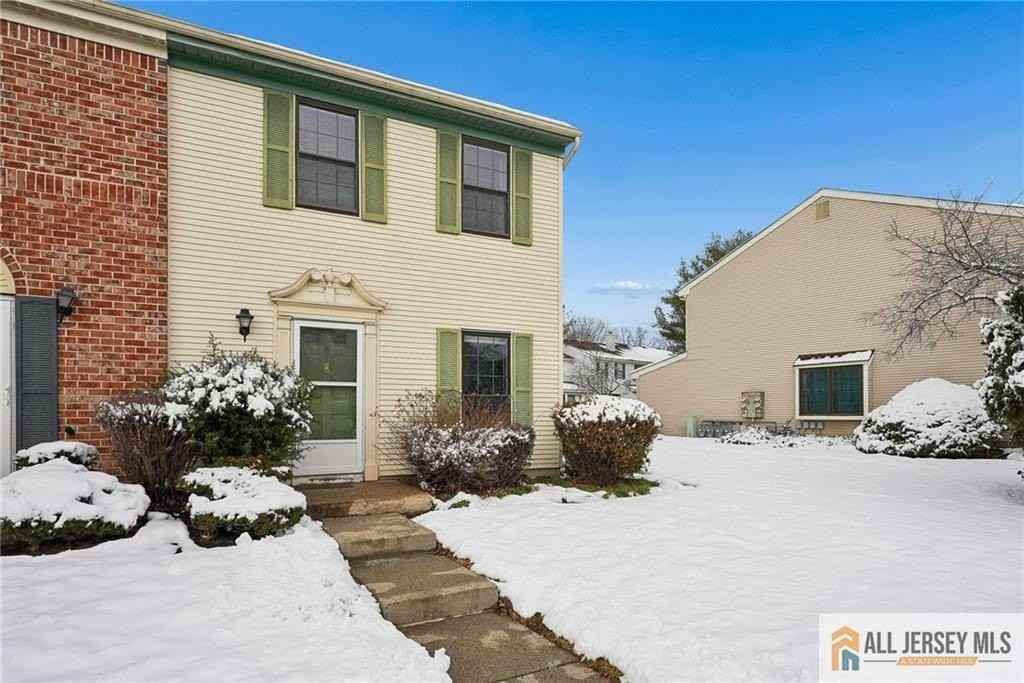 8 Marsh Ct #665 - Photo 2 of 32