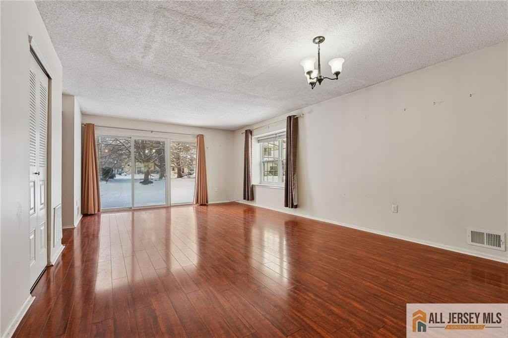 8 Marsh Ct #665 - Photo 7 of 32