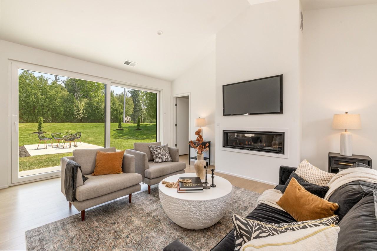 1188 Harmony Ln - Photo 3 of 25