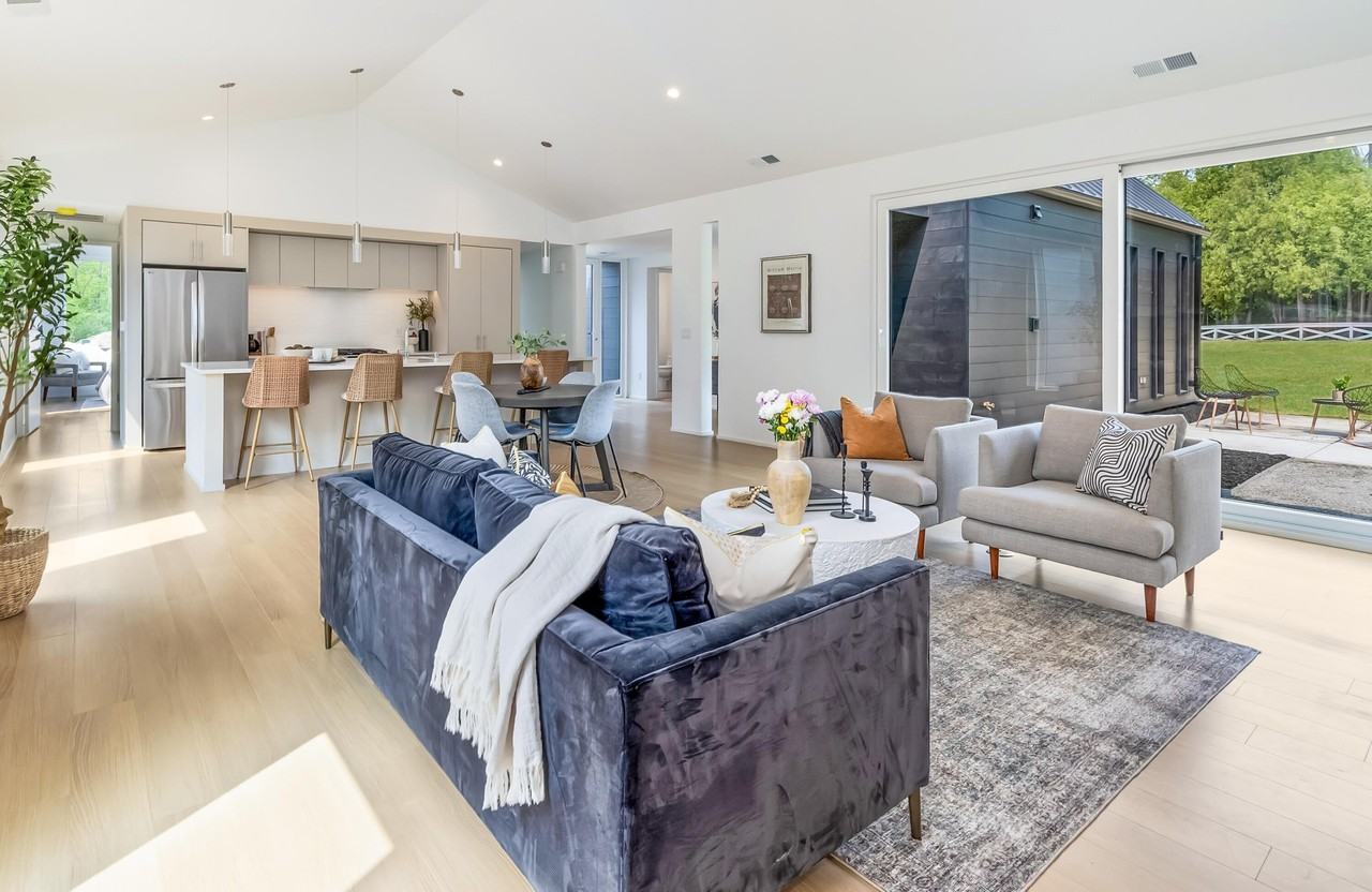 1188 Harmony Ln - Photo 4 of 25