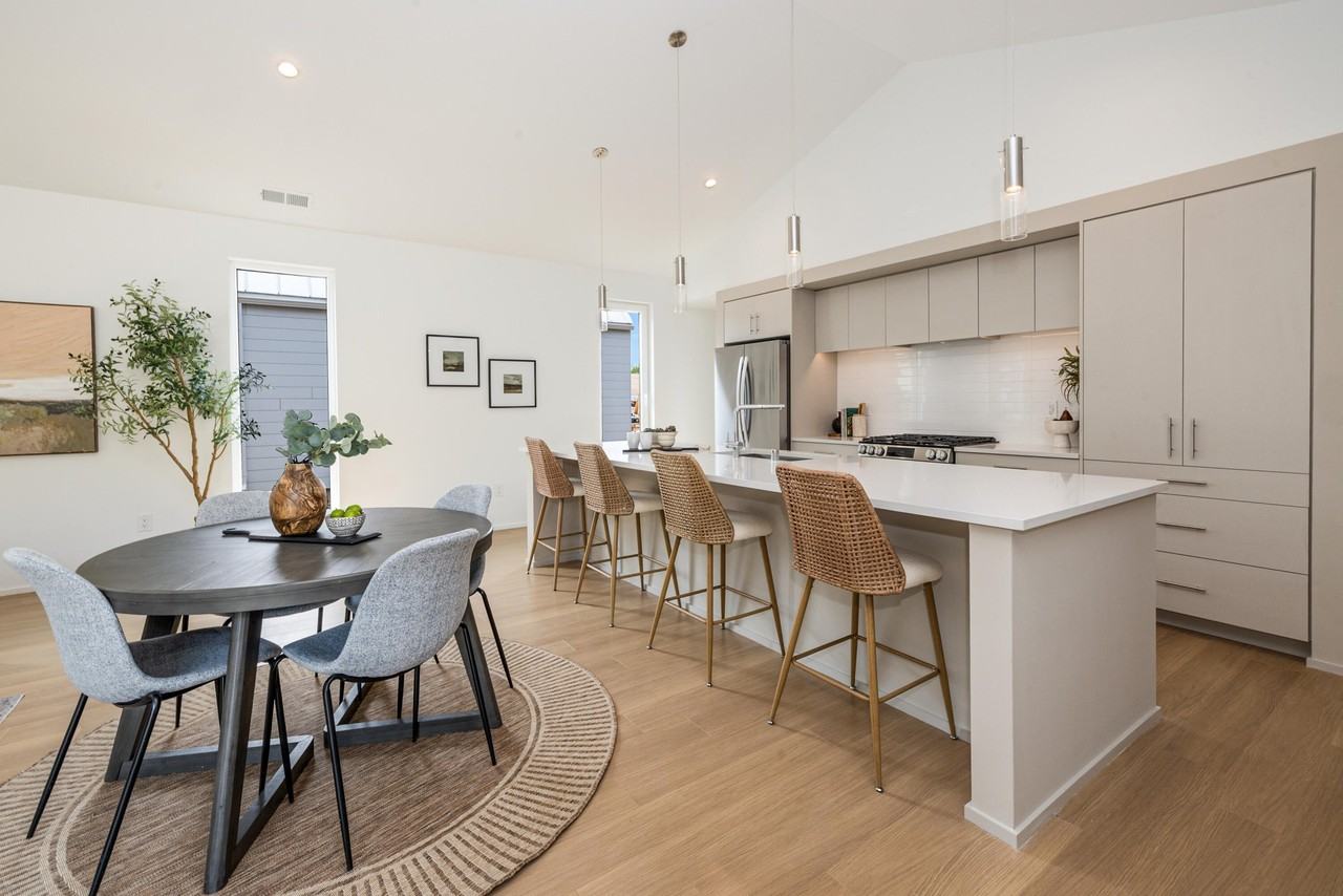 1188 Harmony Ln - Photo 5 of 25