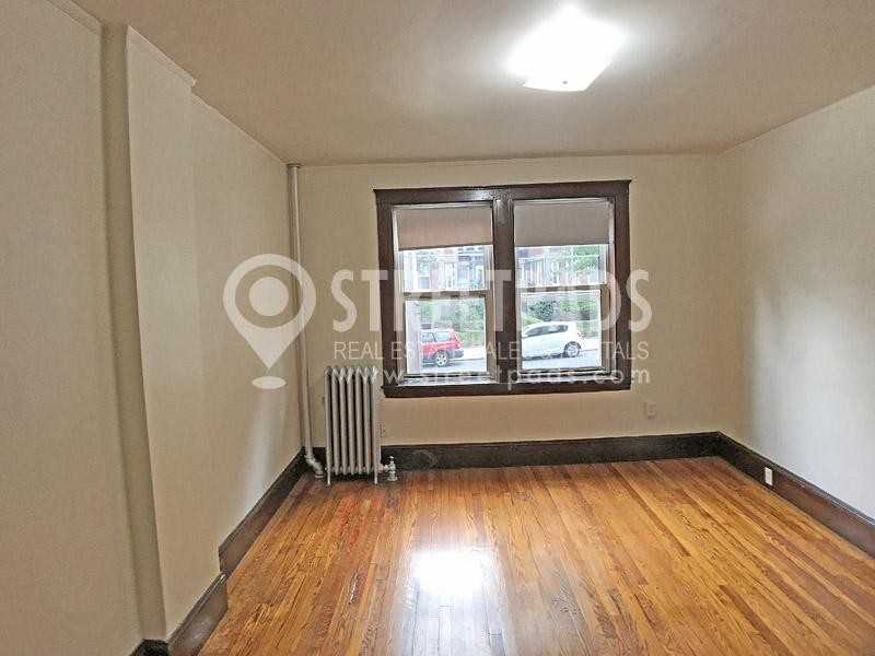 157 Summer St - Photo 2 of 10