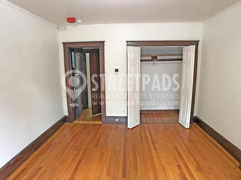 157 Summer St - Photo 3 of 10