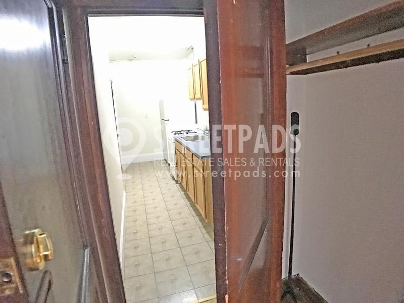 157 Summer St - Photo 4 of 10