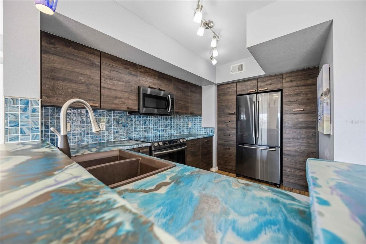 2950 Viscaya Pl #205 - Photo 7 of 50