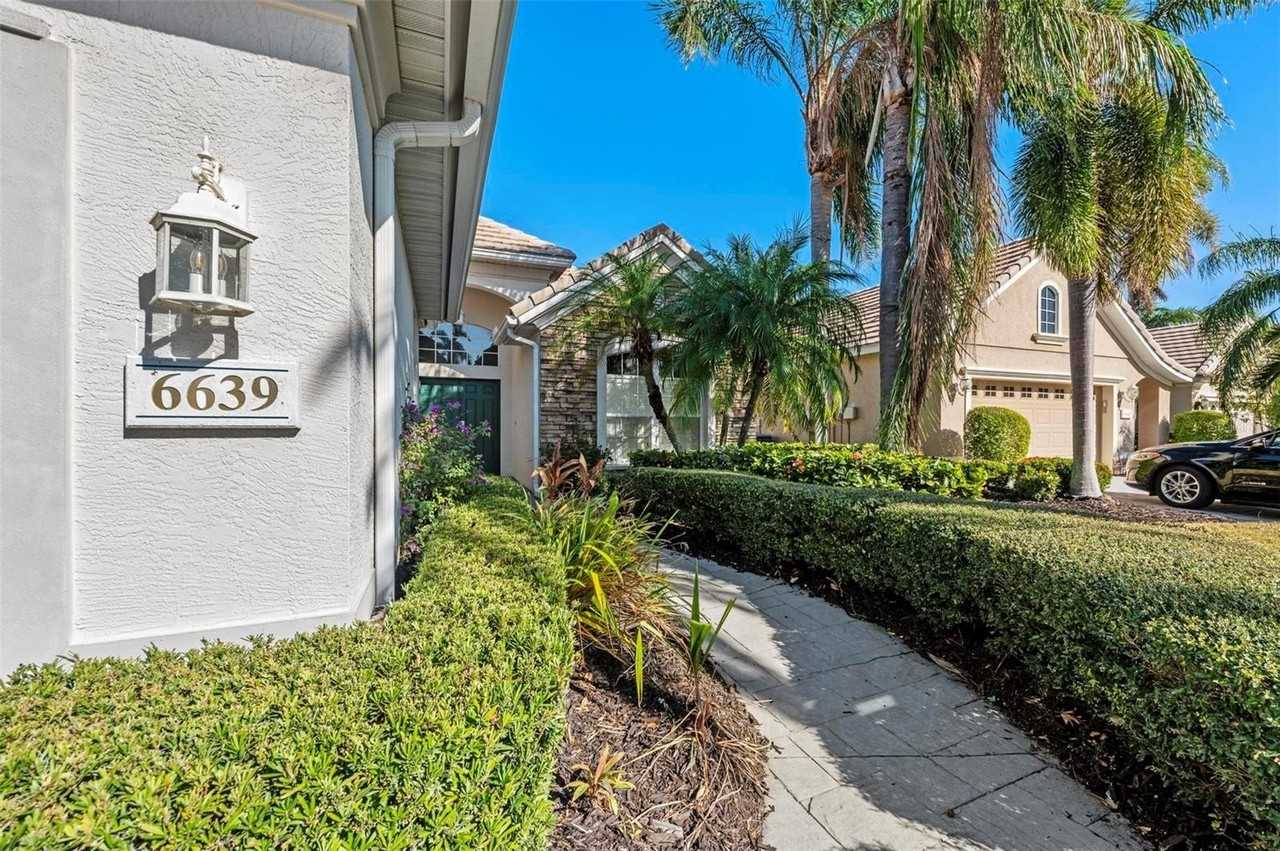 6639 Pebble Beach Way - Photo 4 of 32