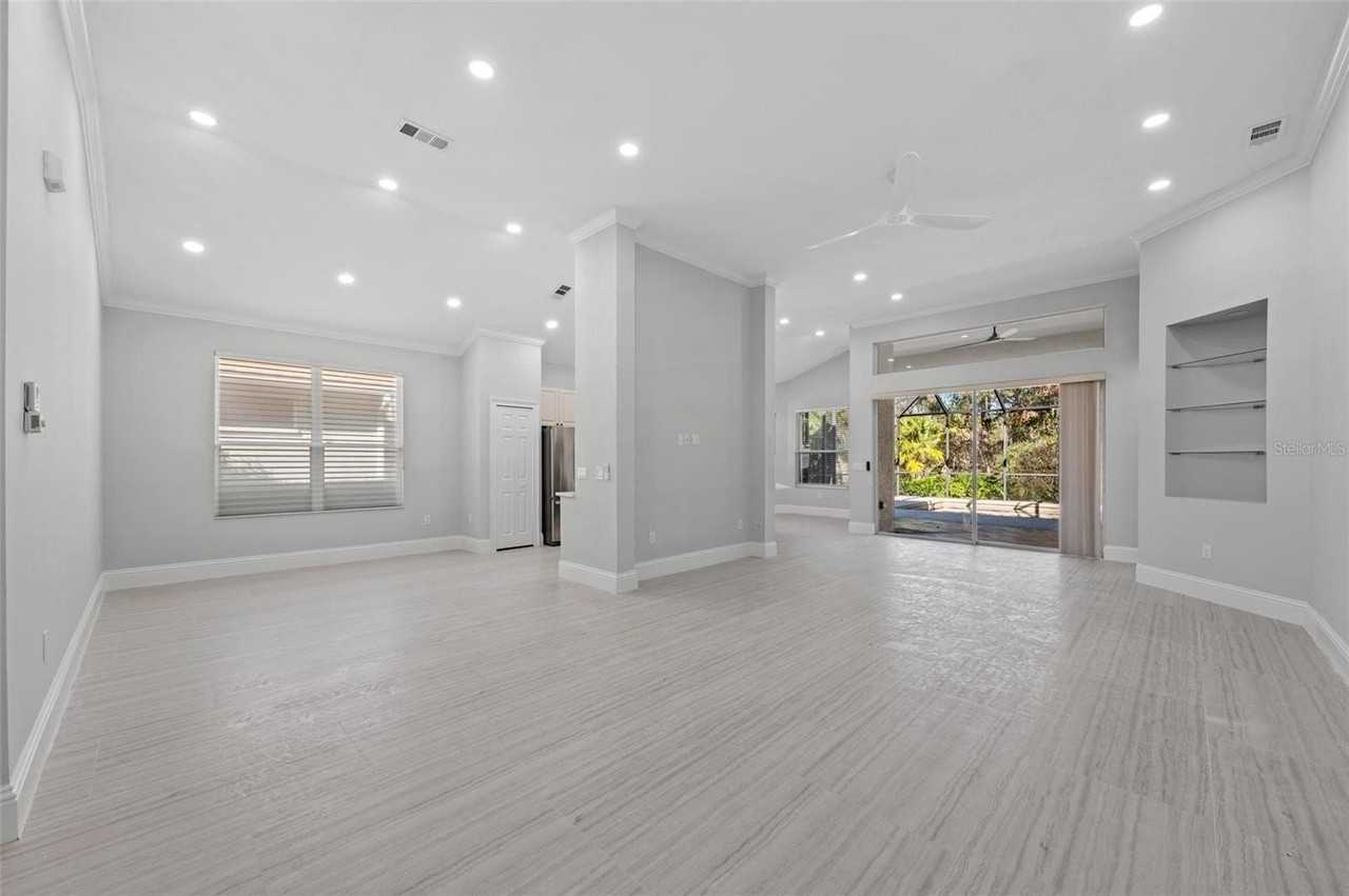 6639 Pebble Beach Way - Photo 6 of 32