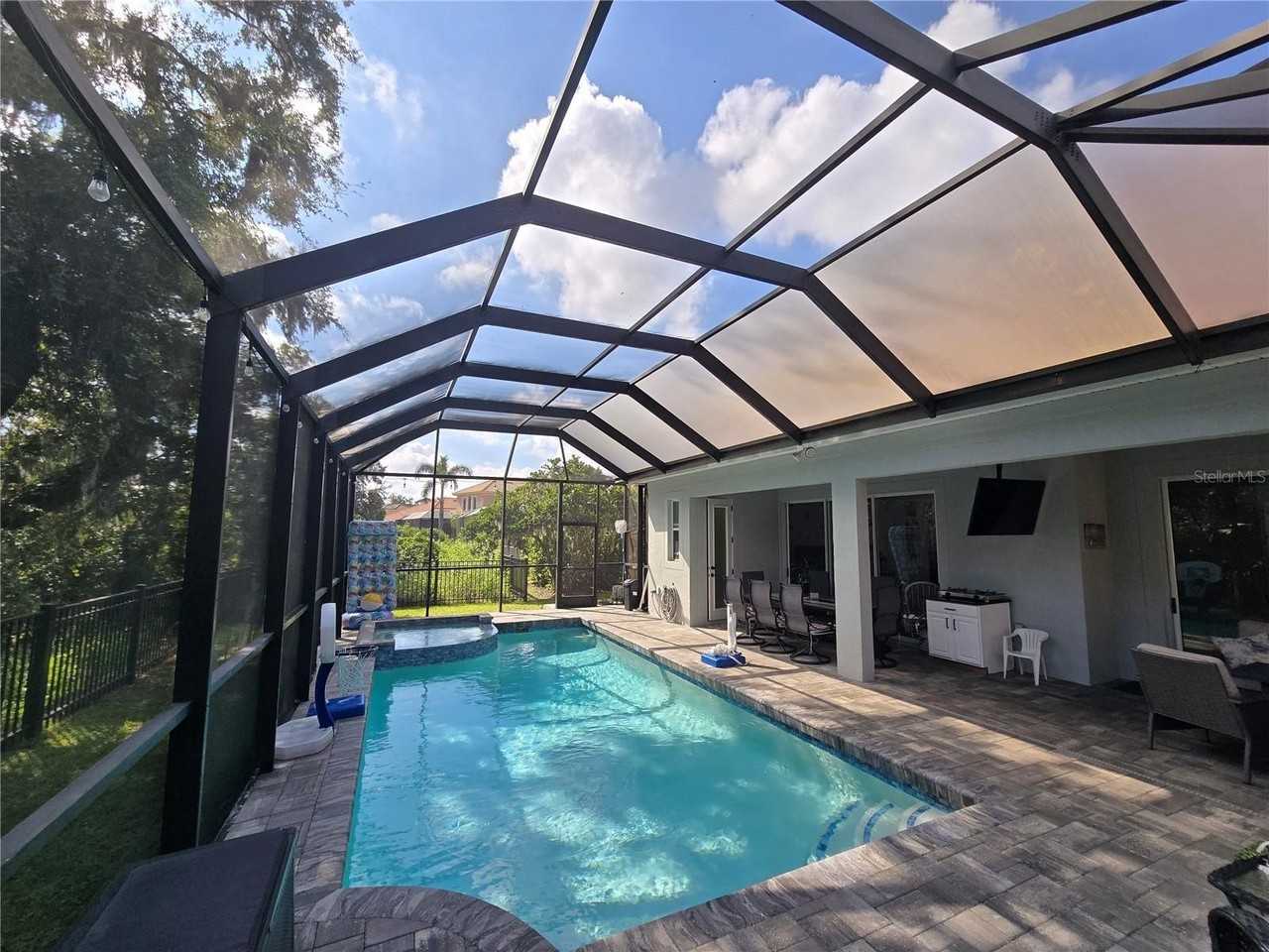 8111 Santa Rosa Ct - Photo 4 of 29