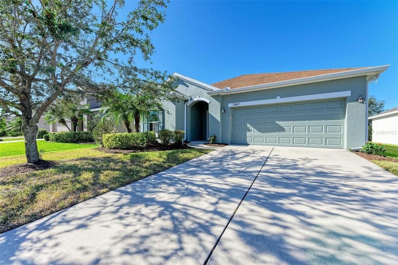 7807 110th Ave E - Photo 3 of 50