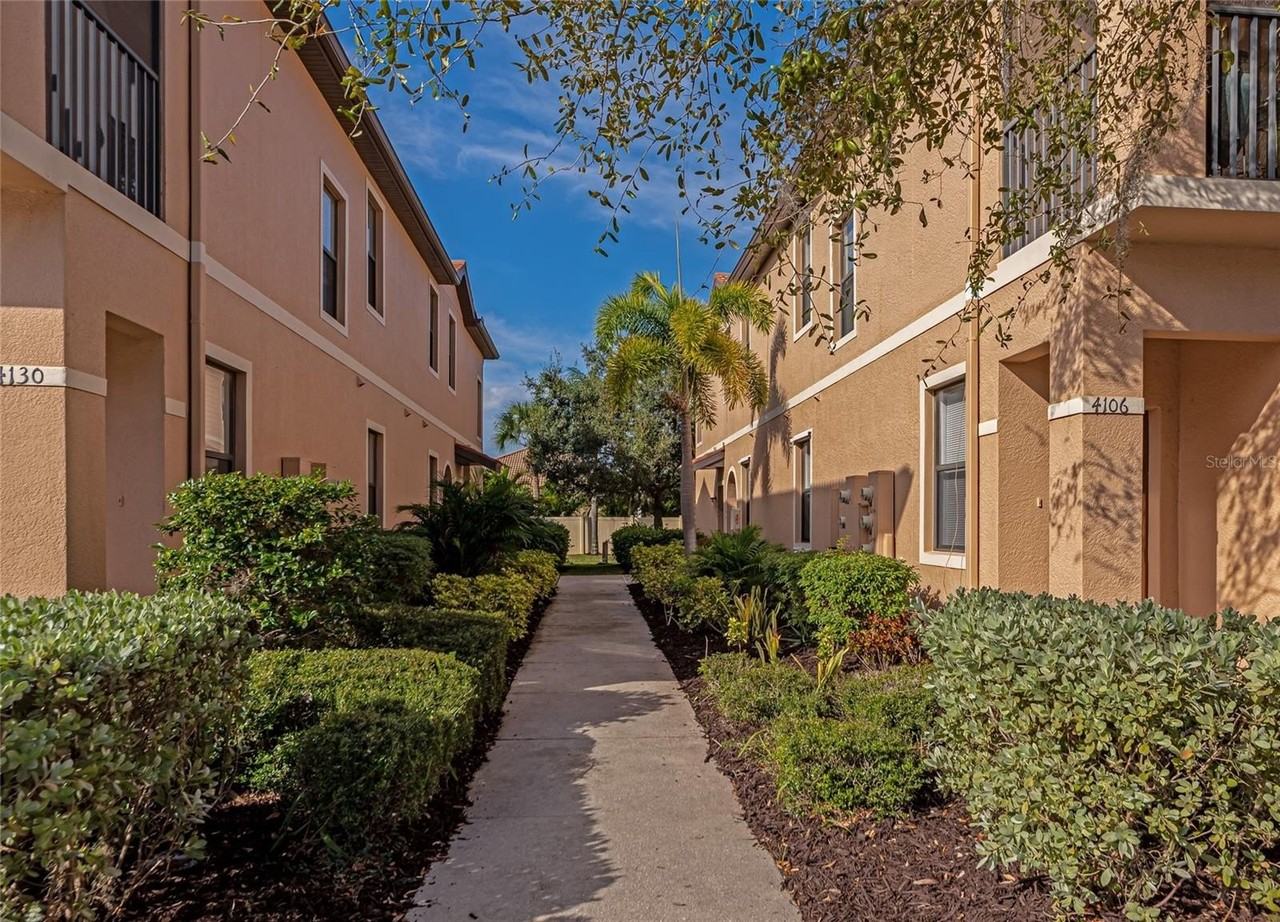 4134 Via Piedra Cir #2-204 - Photo 4 of 27