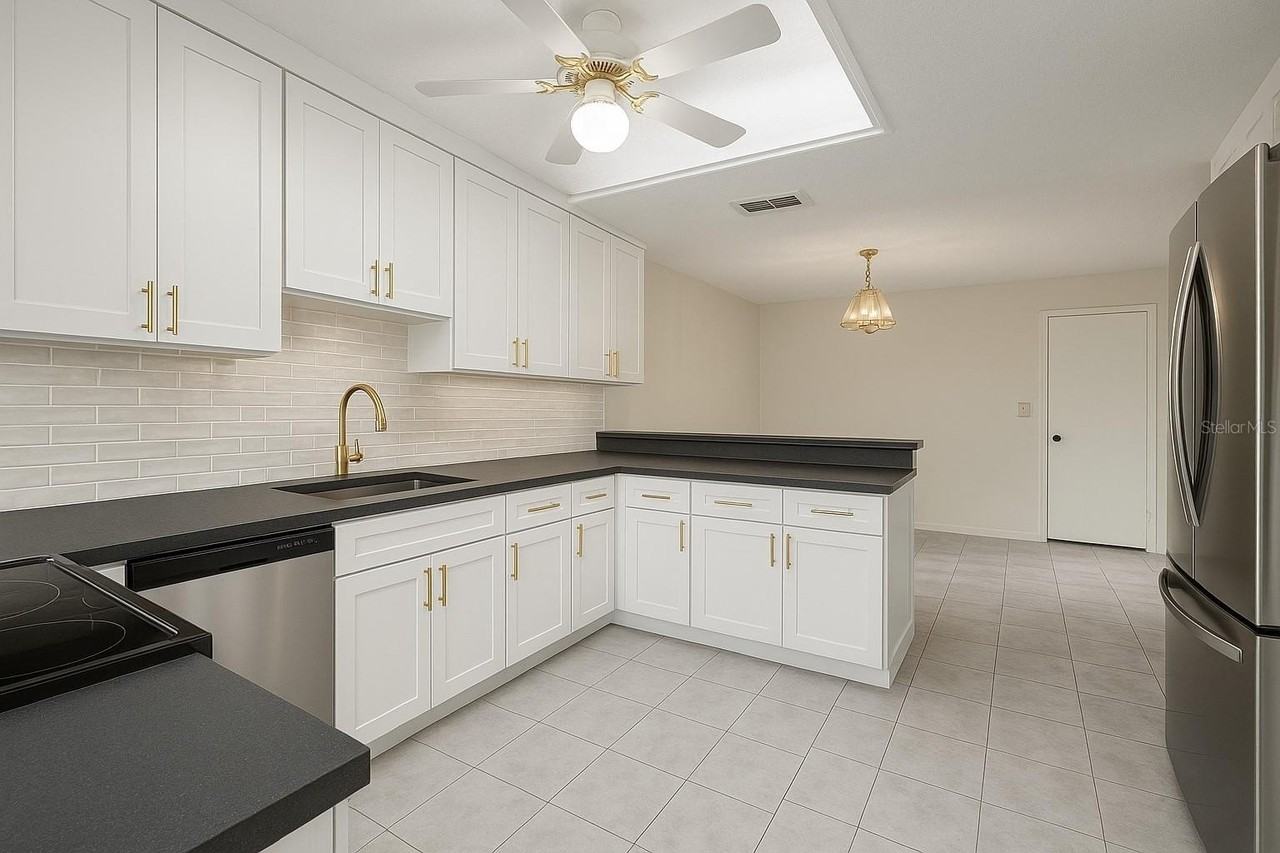 4408 La Jolla Dr #19A - Photo 4 of 11