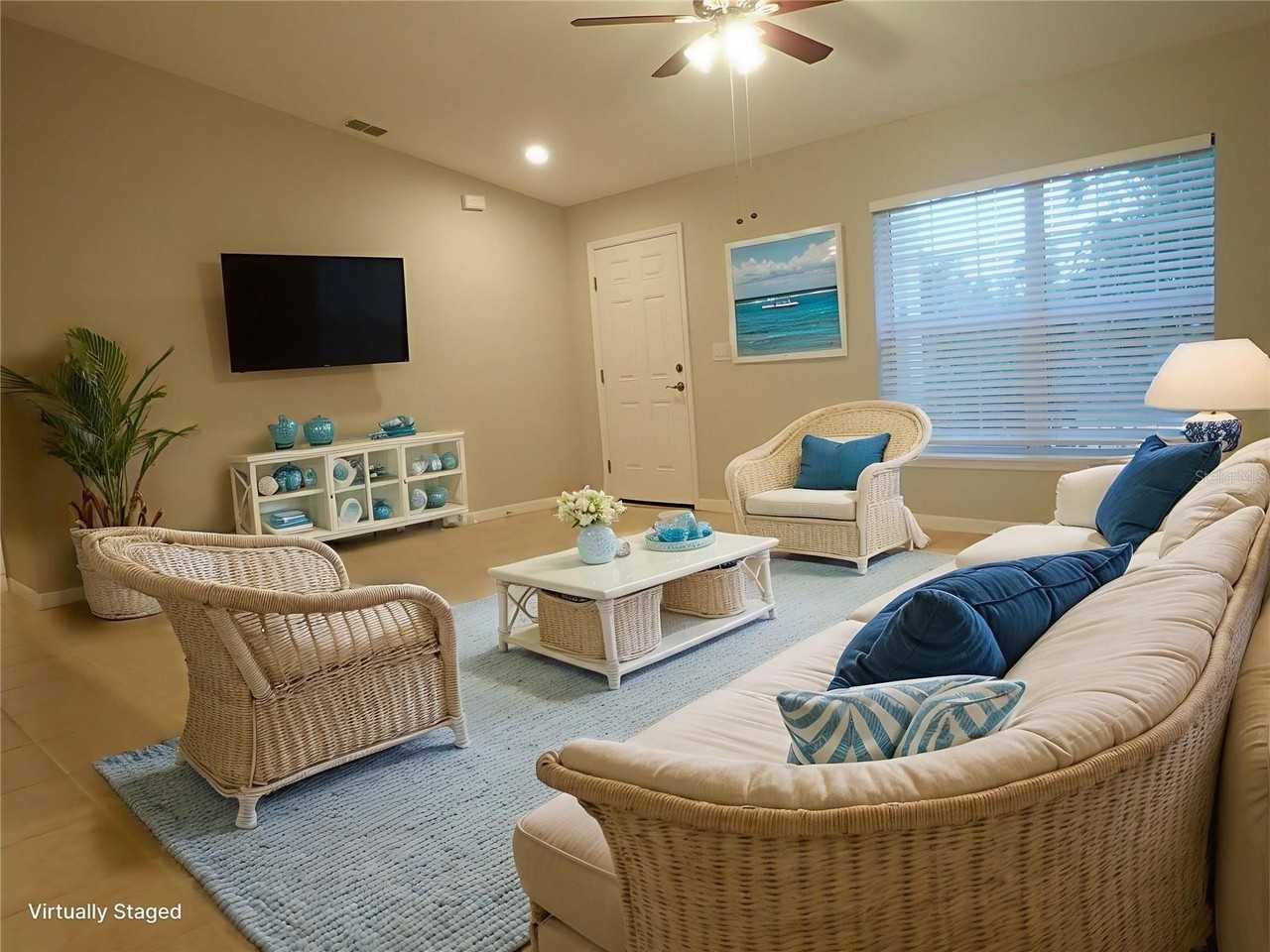 11200 Chalet Ave - Photo 3 of 20