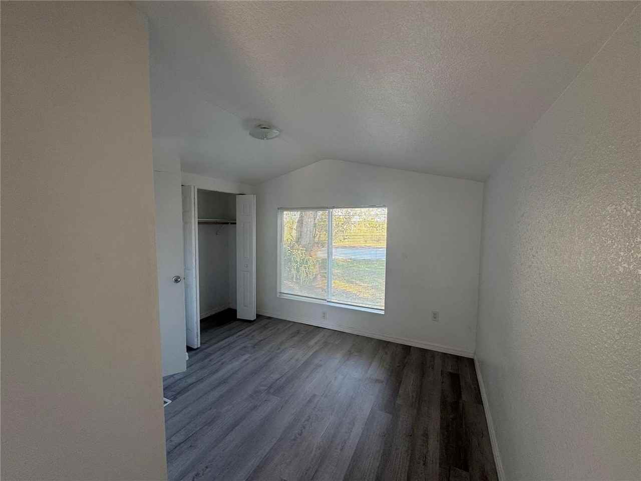 7370 Sw Collins St - Photo 4 of 18