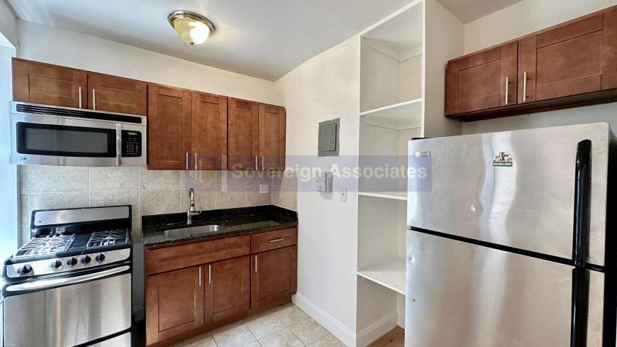 585 W 204th St - Photo 3 of 10